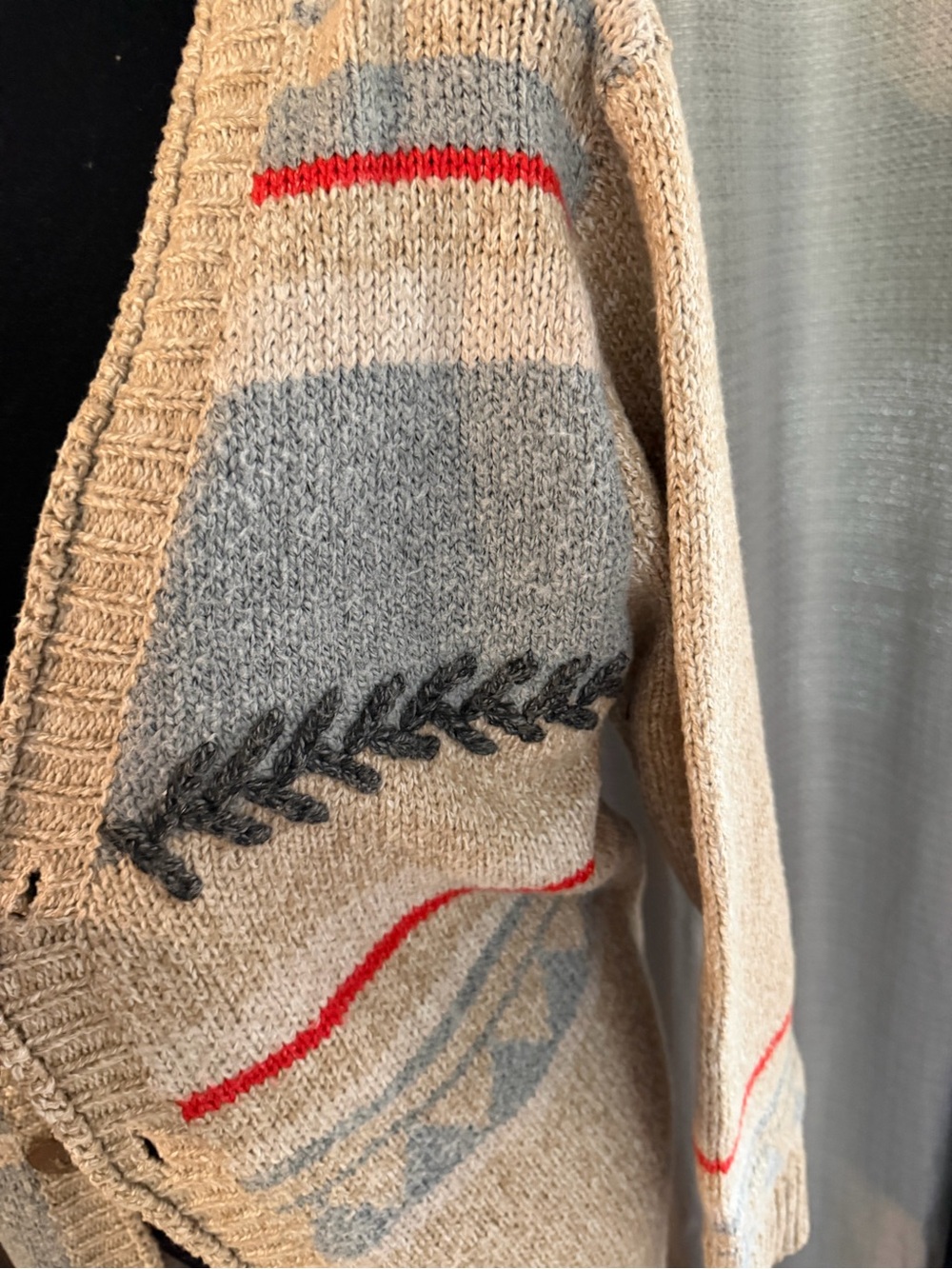 POL Beige & Gray Patterned Long Cardigan with Red Accents - Picture 6 of 8